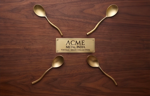 Vintage Brass Curved <b>Spoon</b> Set Stainless Steel With Brass PVD Coating Perfect For Kitchenware Cafe Restaurants And Hotel - Product Image 1