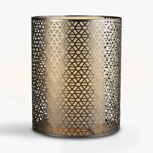 Porte-bougies votifs en métal faits à la main pour sublimer le décor avec une éclairage sereine et une forme artistique - Product Image 4