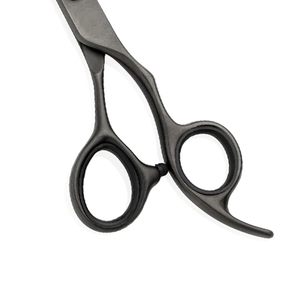 กรรไกรตัดผมมือขวาสีดำสำหรับมืออาชีพ ใบมีดคม ผลิตจากเหล็กกล้าไร้สนิม 4Cr13 สำหรับร้านตัดผมและจัดแต่งทรงผม - Product Image 3