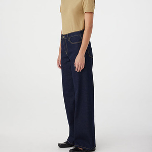 Pantalon en jean large vintage tendance pour femme, coupe droite, confortable, 100 % coton, pour un style décontracté et streetwear. - Product Image 5