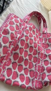 Sac fourre-tout matelassé en coton brodé couleur unie, style vintage élégant, fait main, rembourré, réutilisable, grand sac à bandoulière pour le quotidien et la plage - Product Image 4