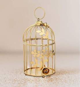 Lanterne cylindrique en laiton doré en forme de cage à oiseaux, ornement métallique vide pour décoration intérieure et centre de table de mariage et de fête - Product Image 3