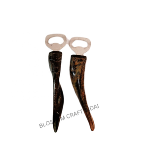 Abridor de Botellas de Acero Inoxidable con Cuerno de Buey Natural Pulido para Bebidas Frías y Refrescos, Reventa en Tiendas Viking - Product Image 1