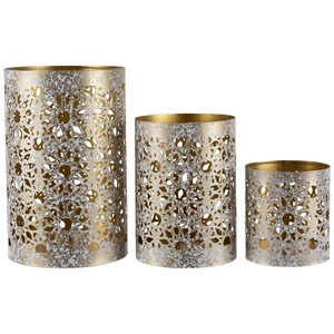 Ensemble de bougeoirs cylindriques avec découpes florales, finition intérieure dorée, décoration d'intérieur, utilisation pour mariage, durable - Product Image 6
