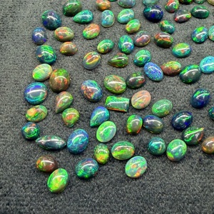 Lot de cabochons ovales en opale noire d'Éthiopie naturelle |   Opale noire polie de qualité AAA, 100% authentique |   Feu vert multi-étincelant 6mm-12mm - Product Image 2