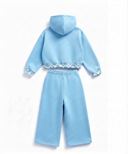 ชุดเซ็ตเสื้อฮู้ดดี้สีน้ำเงินแบบดีไซน์พิเศษและกางเกงขายาวทรงกระบอก |   ชุดวอร์มมีฮู้ดแบบครอปสำหรับผู้หญิง - Product Image 2