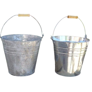 Seau en métal galvanisé robuste, seau en acier inoxydable poli avec poignée en bois pour le jardin, la cendre, l'eau et les usages généraux - Product Image 1