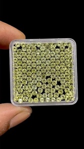 Peridoto natural, 50 piezas, 3 mm, corte redondo tipo diamante, piedras preciosas sueltas sin tratar, lote al por mayor para fabricación de joyas y manualidades. - Product Image 2