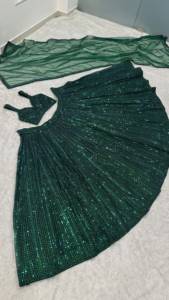 Designer-Regenbogen-Pailletten- und Dori-Arbeit-Netz-Lehenga mit Netzbluse und Netz-Pailletten- und Dori-Dupatta-Set - Product Image 4