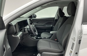 Hyundai Kona SEL 2025 de Lujo, Confort y Navegación, SUV - Product Image 4