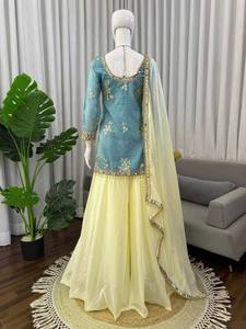 ชุดสัลวาร์ คามีซปักลายสีน้ำเงินแบบดั้งเดิมของอินเดียและปากีสถานสำหรับผู้หญิง พร้อมผ้าคลุมไหล่ สำหรับงานแต่งงาน งานปาร์ตี้ และงานเทศกาล - Product Image 6