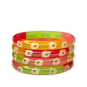 ชุดกำไลข้อมืออะคริลิคเคลือบทองสีสันสดใสลายดอกไม้สุดน่ารักสำหรับผู้หญิง ขายดีที่สุด ราคาส่ง เหมาะสำหรับงานแต่งงาน - Product Image 3