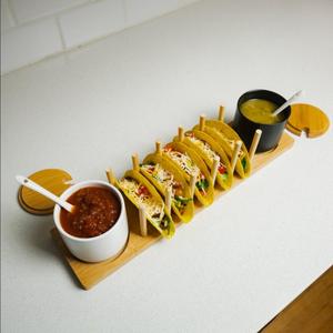 Soporte para Tacos de Madera de Acacia Ecológico y Moderno, Hecho a Mano, con 3 Ranuras, para Servir Tacos Mexicanos, Hot Dogs, Sándwiches, para Restaurantes - Product Image 3