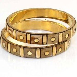 Ensemble de bracelets modernes en laiton plaqué or et résine - Bijoux élégants et stylés pour homme et femme, accessoire de mariage, cadeau - Product Image 2