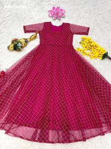 Colección de Vestidos de Tela de Primera Calidad para Uso Ocasional con Detalles de Cordón y Forro de Crepé, Fabricante y Proveedor de Moda Femenina de la India - Product Image 2