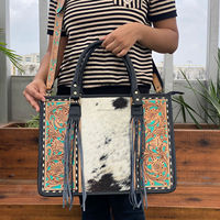 Set Kombo kulit ukir tangan gaya mode baru tas Tote Bahu Wanita & dompet genggam kulit sapi desain bunga untuk wanita