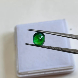 พลอยทซาโวไรต์ทรงคุชชั่น น้ำหนัก 2.55 กะรัต คุณภาพระดับ AAA พร้อมความเงางามระดับ AAA และสีเขียวสดใส ตัดและขัดเงาอย่างสมบูรณ์แบบ - Product Image 6