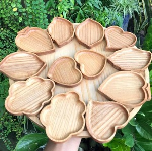 Plateau de service en bois d'acacia de qualité supérieure avec poignées - Plateaux en bois rectangulaires personnalisés avec logo pour restaurant et hôtel - Vaisselle en bois - Product Image 3