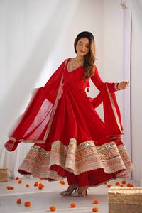 Robe Anarkali en soie Vichitra pure et lourde, brodée de sequins, avec pantalon en micro-coton cousu et dupatta à miroirs MY 103 - Product Image 2