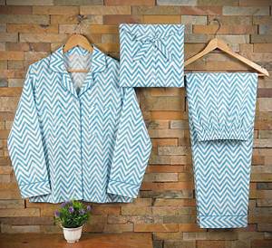 Nouvel Arrivage Ensemble de Pyjama Long en Coton Imprimé Floral Façonné à la Main Écologique et Séchage Rapide pour Femme – Tenue de Nuit Confortable pour l'Été - Product Image 4