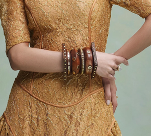 Ensemble de 3 bracelets en bois faits à la main, écologiques, sur le thème de l'ange et des fleurs, pour femmes, design élégant et massif, sculpté à la main - Product Image 6