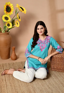 Haut Kurta en rayonne brodé vert marine pour femme, coupe régulière, longueur mini, tenue décontractée, design Inde Pakistan, toutes saisons - Product Image 3