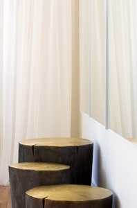 Saleem international 2026 Luxury Upholstered Table with Gold Metal Ginkgo <b>Leaf</b> Base Decorative Entryway or Bedroom Seating - Product Image 6