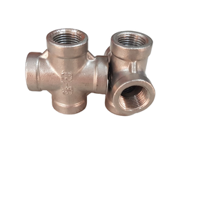 Croix de coulée en acier inoxydable à 4 voies de taille personnalisée Perfection de haut niveau pour les industries variées Surface lisse à haute spécification - Product Image 1