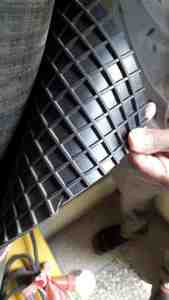 Alfombra de goma antideslizante de alta resistencia en rollo para protección de pisos, tapete de malla antideslizante para taller, garaje, cocina, estantes y cajones - Product Image 2