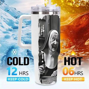 Vaso de acero inoxidable de 40 oz con diseño de monjas bebiendo cerveza, ideal como regalo divertido. - Product Image 6