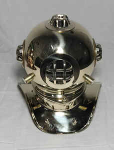 Casque de plongée chromé avec impression numérique Taille et logo personnalisables pour la décoration de la maison et les cadeaux de promotion - Product Image 2