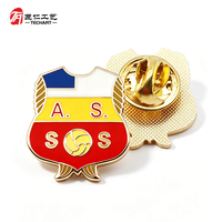 Ensemble de badges personnalisés en émail dur, forme bouclier triangulaire, en métal, pour clubs sportifs (football, volleyball), cadeau d'équipe, vente en gros