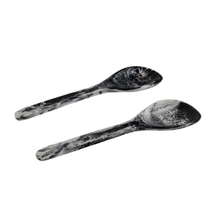 Cuillère à salade en résine époxy faite à la main, ustensile de cuisine, design écologique - Product Image 3