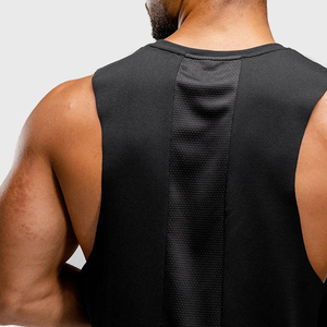 เสื้อกล้ามคอกลมผู้ชาย สีดำล้วน แห้งเร็ว ผ้าถัก ทรงปกติ สวมใส่สบาย - Product Image 4