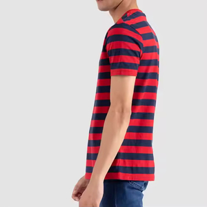เสื้อยืดผู้ชายขายส่งใหม่ ผ้าคอตตอน 100% เนื้อผ้าวอร์สเตด ป้องกันการเป็นขุย แฟชั่นลำลอง พิมพ์ลาย รับผลิตแบบ OEM บริการสั่งทำพิเศษ คุณภาพดีที่สุด - Product Image 4