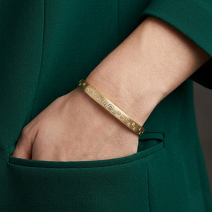 กำไลข้อมือทองคำแท้ 18k สีเหลืองทอง ประดับเพชรแท้ทรงกลมรูปเลข 8 ดีไซน์บางเฉียบ สำหรับผู้หญิง คุณภาพเยี่ยม จัดส่งรวดเร็ว - Product Image 2