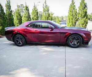 PRÊT À EXPÉDIER – PROMO 2023 – Dodge SRT Super Stock Conduite à Gauche – Sièges en Cuir Turbo – Poignée en Plastique de Qualité Industrielle - Product Image 2