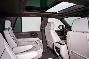 Listo para Enviar: GMC Yukon Denali 4WD 2025, Usado, Título Limpio, Garantía de 3 Años - Product Image 6