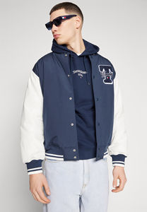 Veste universitaire en laine personnalisée avec logo pour hommes, fermeture à boutons, poches, style Letterman, veste de baseball, veste bomber universitaire - Product Image 3