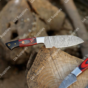 Juego de 8 cuchillos de chef profesionales de acero de Damasco con mango de madera, hojas martilladas hechas a mano, ecológicas y ambidiestras - Product Image 2