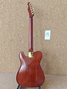 กีตาร์ไฟฟ้า <span class=keywords><strong>Fender</strong></span> Violinstyle แบบปรับแต่งได้สำหรับกีตาร์เทเลแคสเตอร์ ตัวบอดี้ไม้มะฮอกกานีแกะสลักแบบโปร่ง ทรง Archtop สำหรับเล่นดนตรีแจ๊ส ทำด้วยมือ - Product Image 2