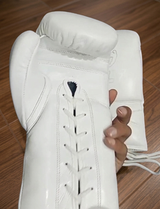 Guantes de Boxeo Fly Superlace Pro X 2 Personalizados de Cuero Vacuno Auténtico para Entrenamiento y Sparring - Blancos - Product Image 3