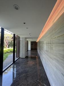 Piedra de Mármol Pulida de Alta Calidad, Corte Personalizado, para Pisos, Revestimiento de Paredes, Instalación de Escaleras, Uso en Villas, Disponible para la Venta - Product Image 4