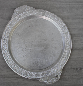 Bandeja de Plata de Lujo con Patrón en Relieve, Plato Metálico Decorativo al por Mayor para Bodas, Fiestas y Eventos, Vajilla - Product Image 2