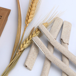 <b>Wheat</b> Straw Eyebrow Trimmer Eco Friendly Dermaplaning Razor with Precision Cover - Product Image 2