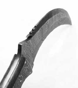 Handcrafted Damascus Steel Curved Utility Knife Full Tang Outdoor <b>Craft</b> Slicing <b>Tool</b> Pattern Scale Handle OEM Iron Crown Forge - Product Image 3