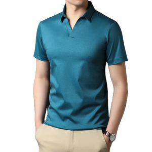 เสื้อกอล์ฟผู้ชาย OEM สีพื้นเรียบ ปักโลโก้ได้ตามสั่ง แขนสั้น ระบายอากาศดี คอวี ผ้าเจอร์ซีย์คุณภาพสูง น้ำหนัก 180 กรัม - Product Image 2