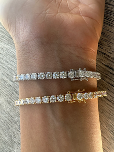 Pulsera de tenis chapada en oro de 18 quilates para mujer, con diamantes de talla brillante redonda y engaste de garra, estilo clásico, joyería de aleación. - Product Image 3