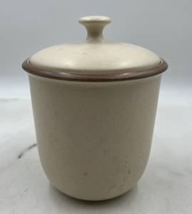 Recipiente de Almacenamiento de Cerámica Minimalista con Tapa, Hermético, Apto para Alimentos, Organizador Duradero para la Encimera de la Cocina, Diseño Elegante - Product Image 1