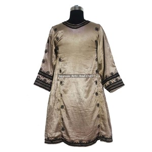 BDR048 Vestidos Bohemios Bordados a Mano de Diseñador, Ropa Boho Balochi, Vestido Único Bohemio Vintage Hecho a Mano - Product Image 3